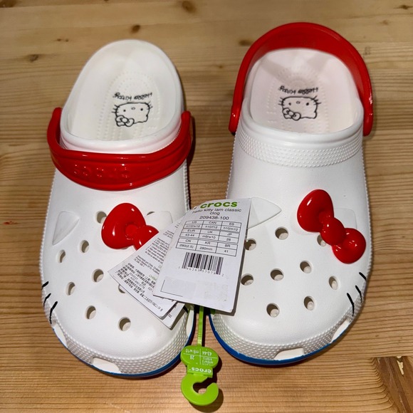 Hello Kitty Crocs Classic‎ Clog Women's 12 M10 White Red Blue Sanrio NWT - Picture 1 of 5